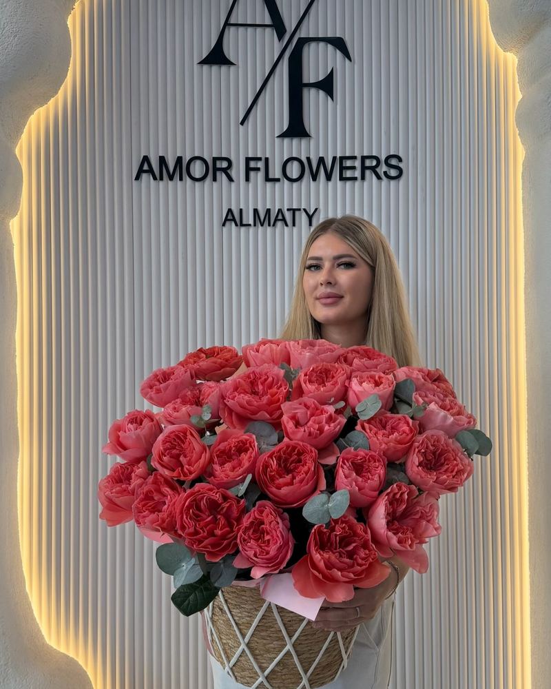 Дизайнерская композиция в кашпо «Amor Deco №27»