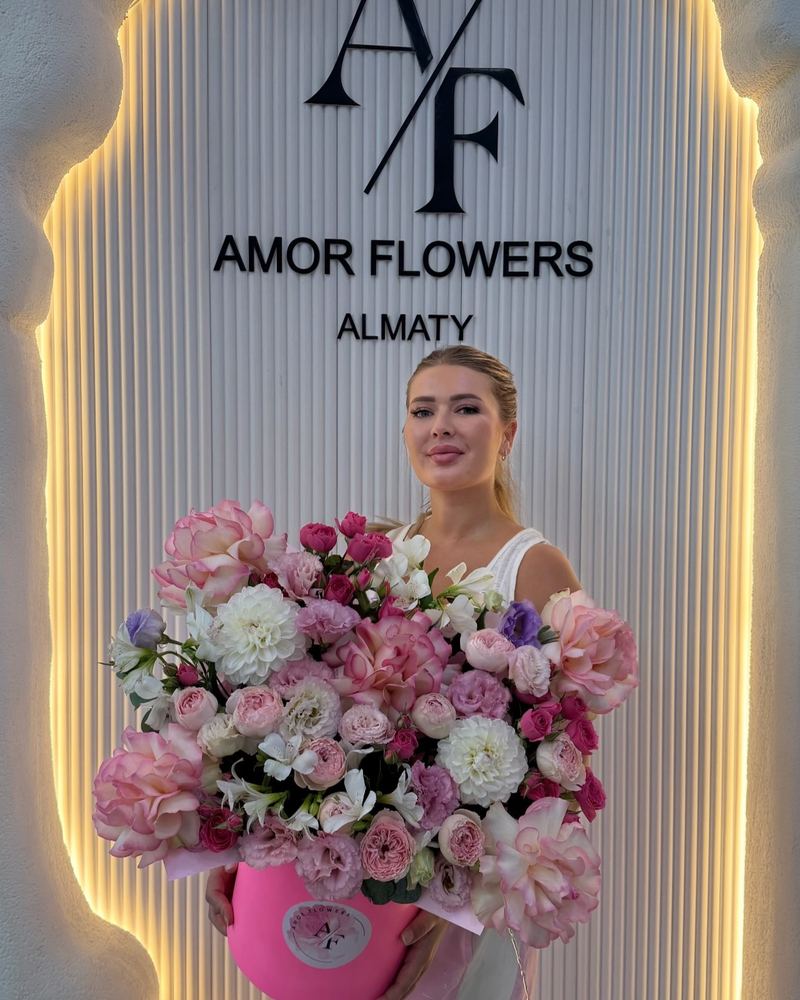 Цветочная шляпная коробка «Amor Elegance №34»