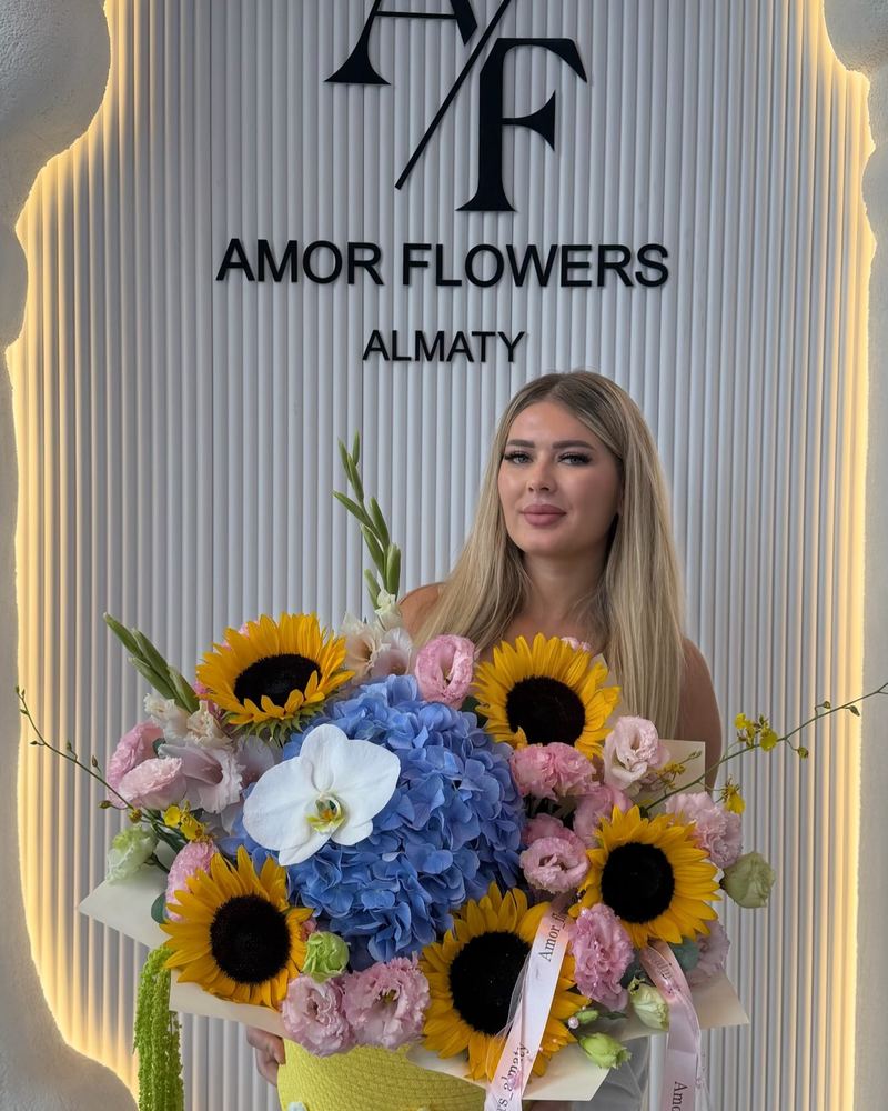 Дизайнерская композиция в кашпо «Amor Deco №25»