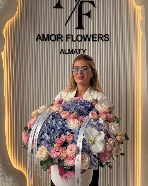 Цветочная шляпная коробка «Amor Elegance №39»