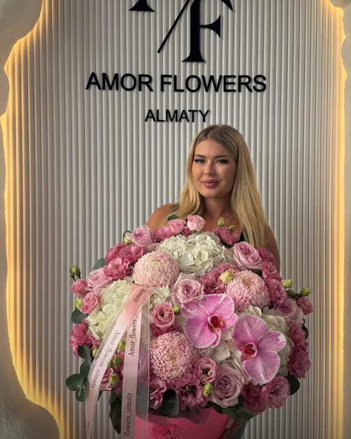 Цветочная шляпная коробка «Amor Elegance №14»